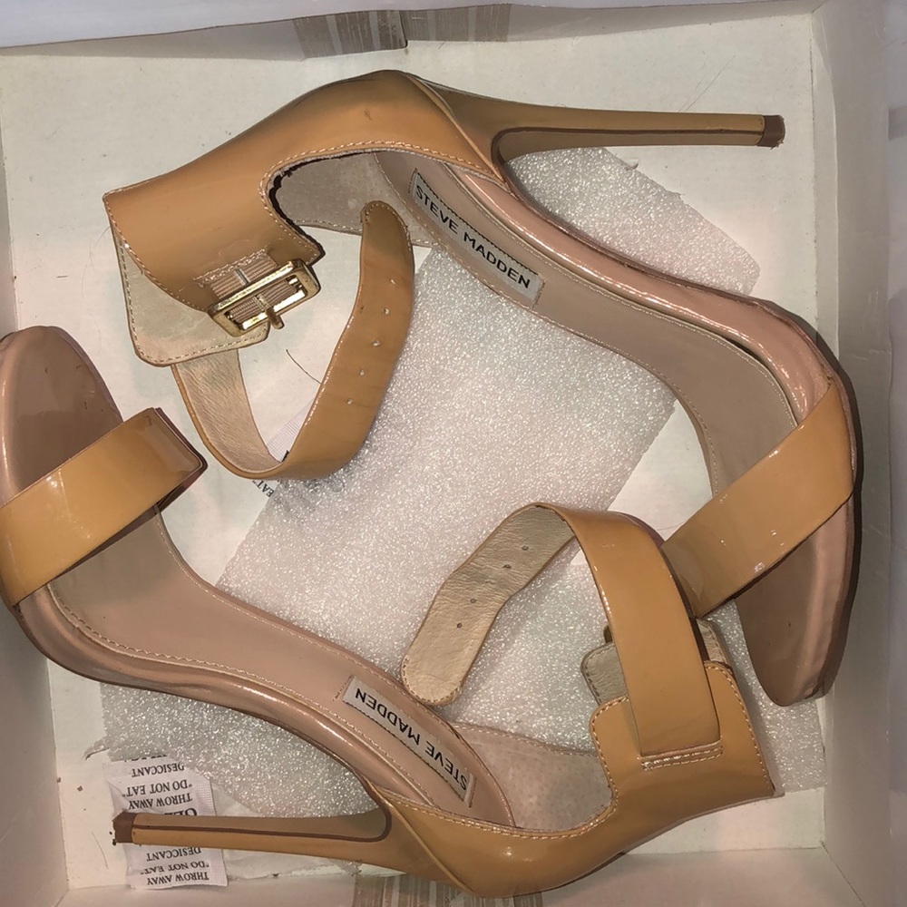 Fawn patent leather Marlenee heels